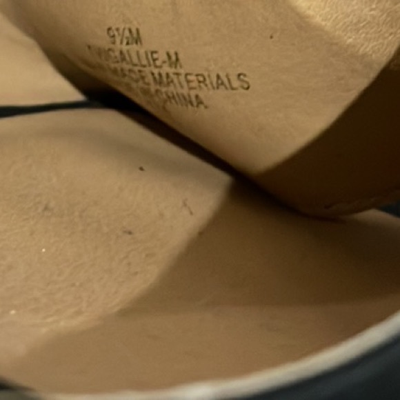 Tommy Hilfiger Black Eapadrilles, 9.5M - Picture 9 of 9